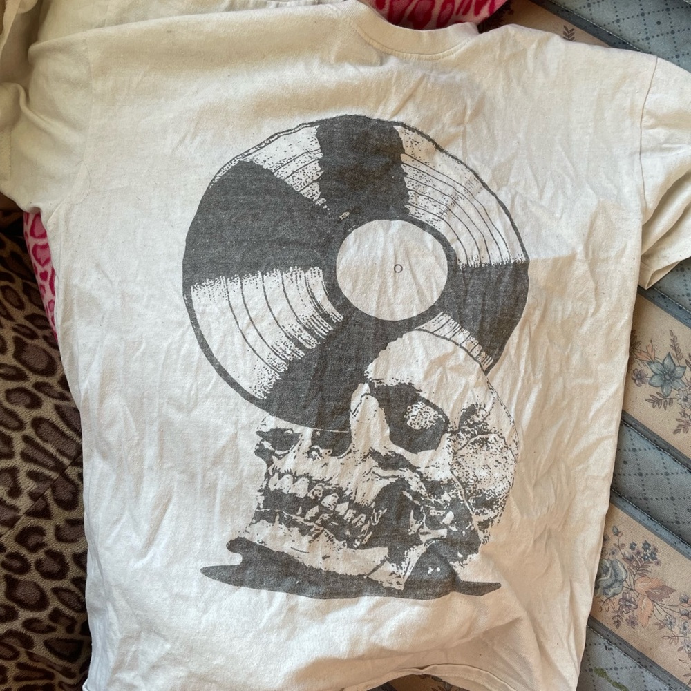 Graphic Skull Vinyl Record T-Shirt
